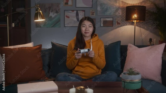 Pay women to play video games with you in china
