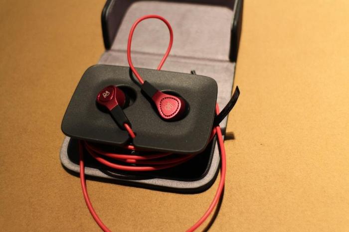 Bang olufsen unveil beoplay h3 and h6 headphones