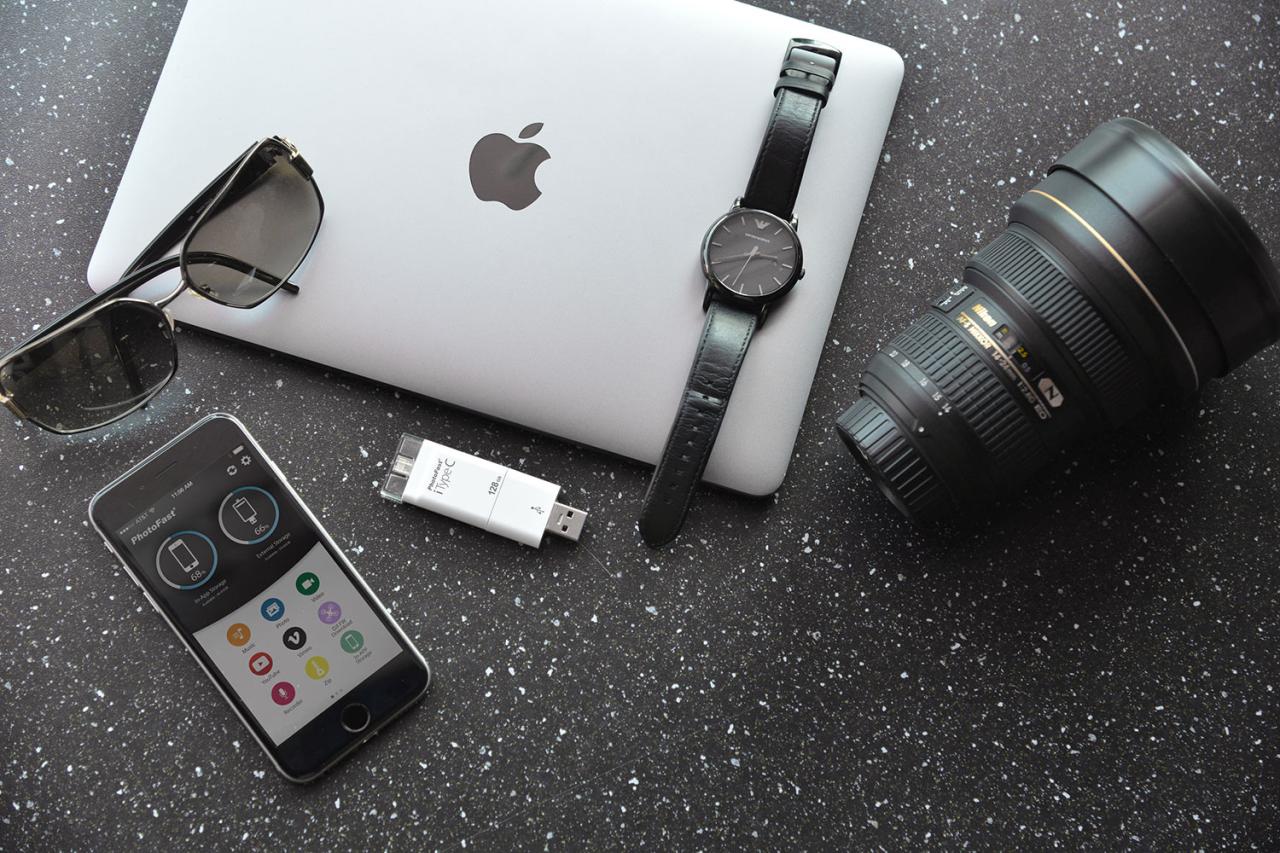 Photofast lightning mount helps secure your iphone 5 to 30 pin accessories