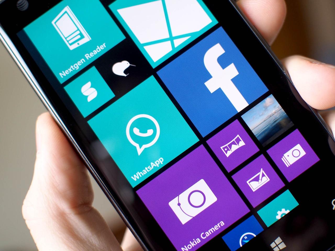 Facebook windows phone 8 app runs into issues