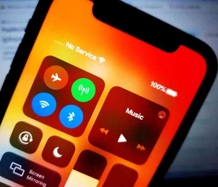 First generation iphone to become obsolete in apple retail stores