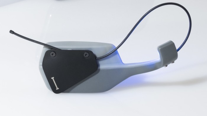 Instabeat is the google glass for swimmers