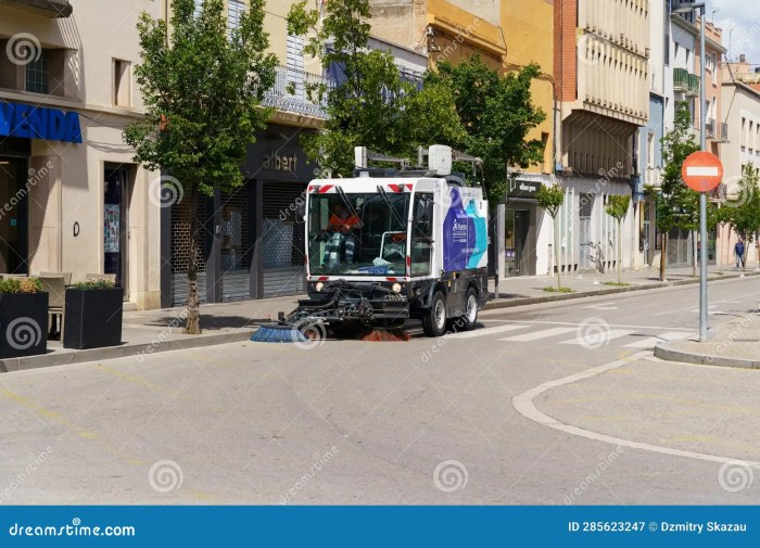 Concept city sweeper can haul garbage sweep streets and plow snow